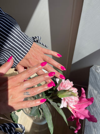 Gel polish • Hot pink • No. 11