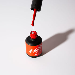 Gel polish • Screaming red • No. 05