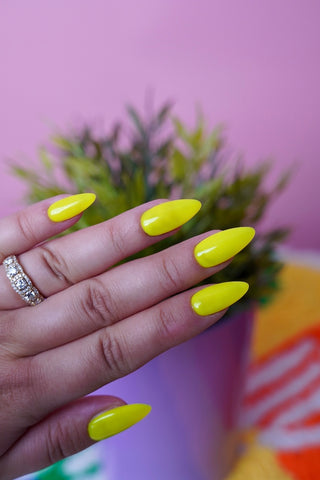 Gel polish • Sunshine Yellow • No. 26